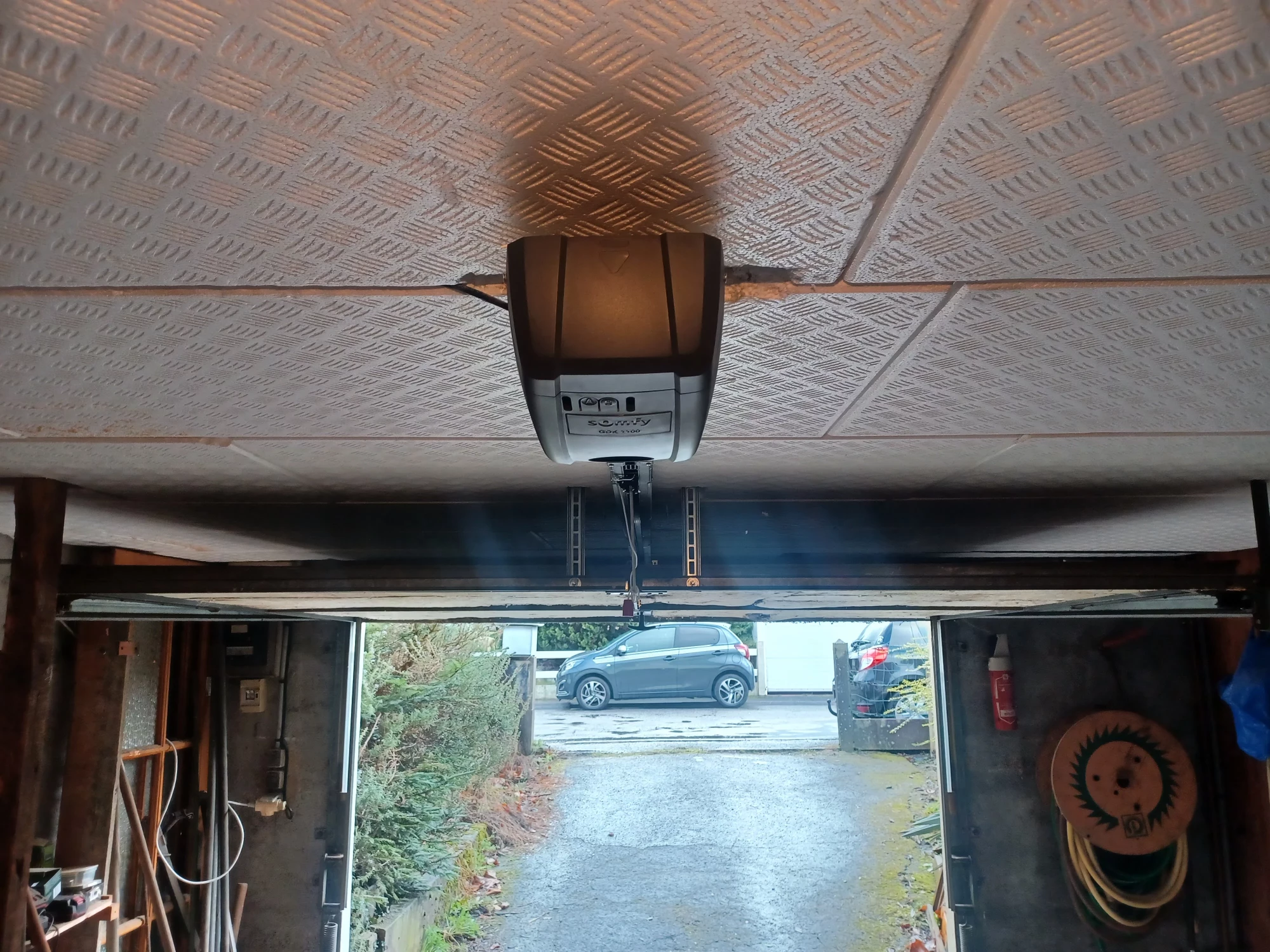 Porte de garage après - FMS Fermetures